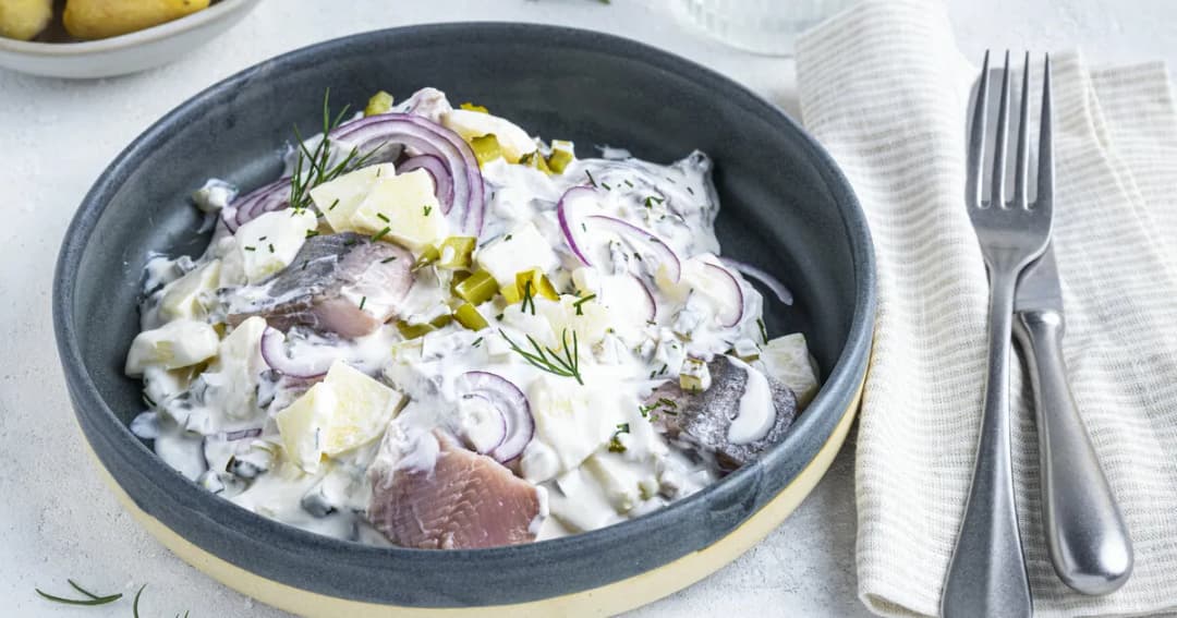 Einfaches rezept für matjessalat – schnell zubereiten und genießen