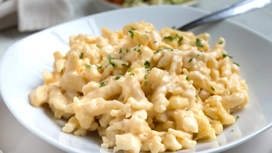 Käsespätzle Rezept: So gelingt dir dieses cremige Traditionsgericht